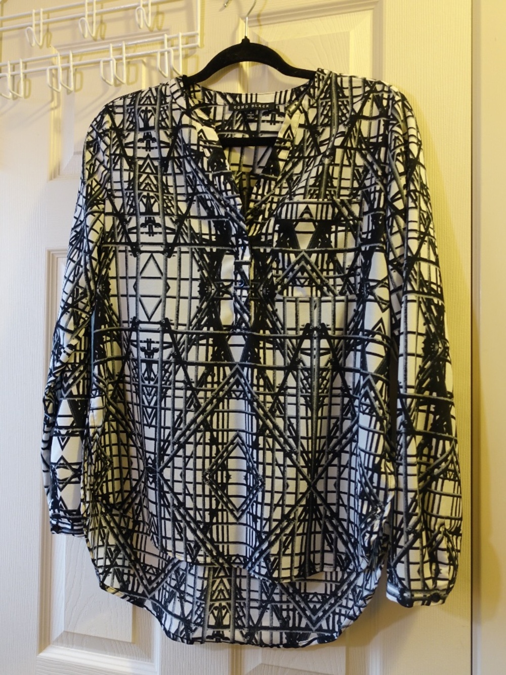 Black & White Geometric Print Blouse - Women's